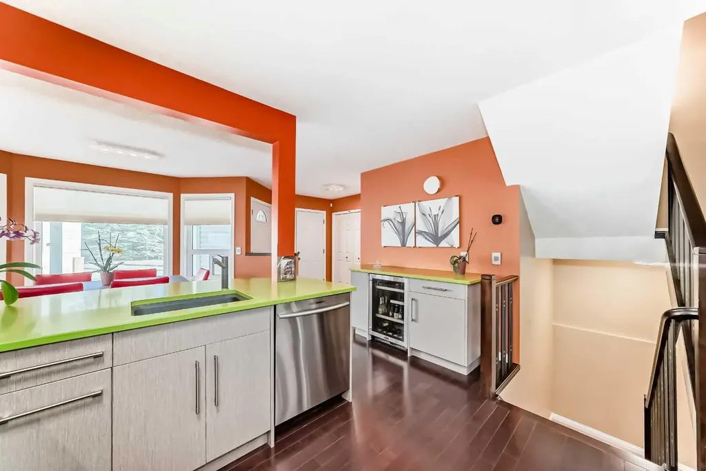 402 Citadel Heights NW Calgary AB T3G 4A1