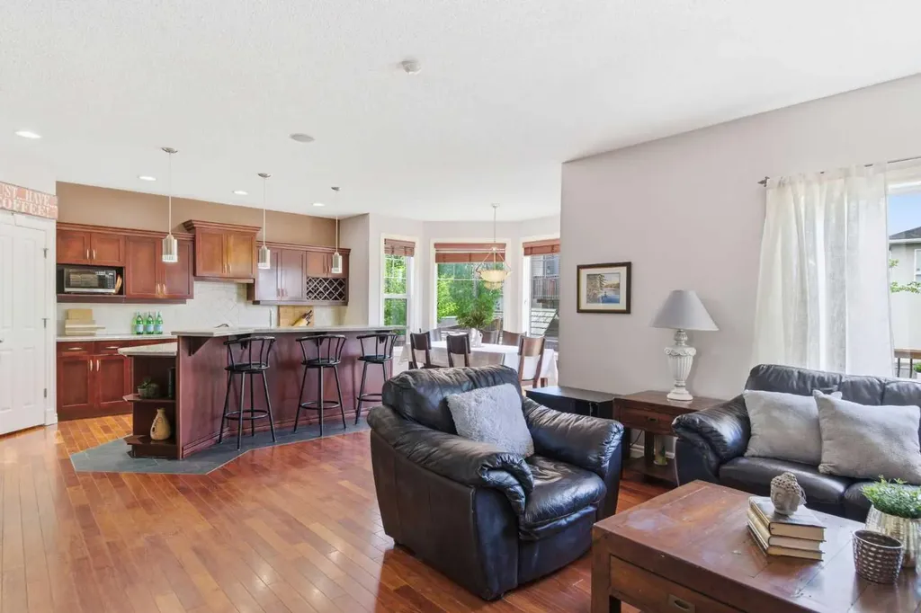 141 Panamount Green NW Calgary AB T3K 5R7