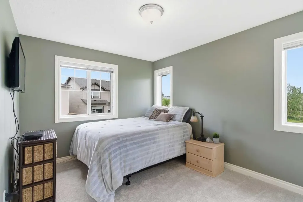 141 Panamount Green NW Calgary AB T3K 5R7