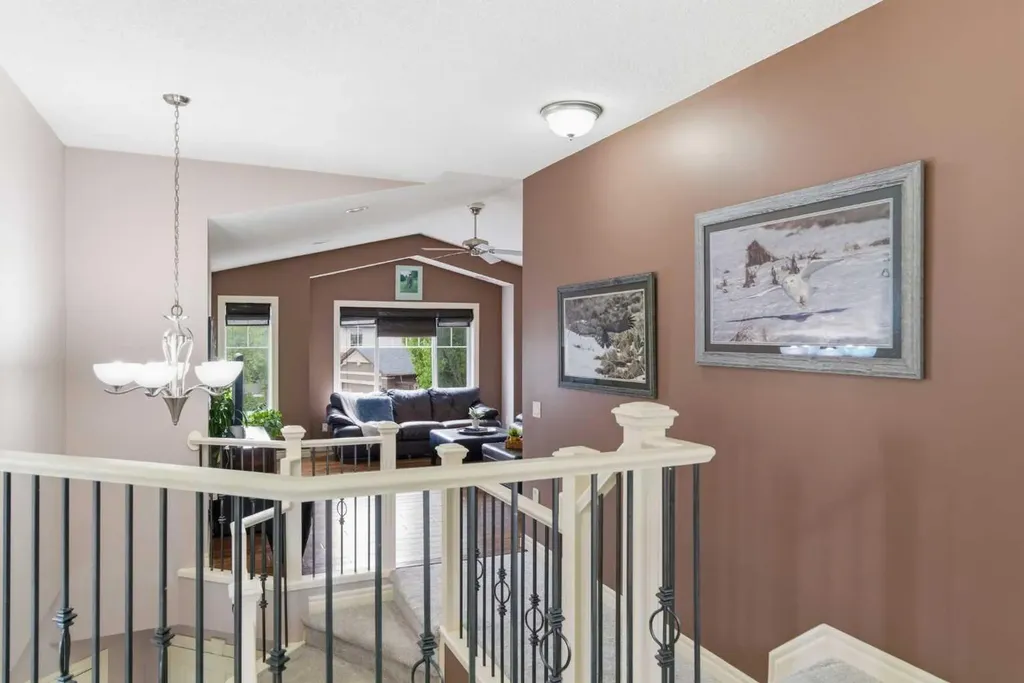 141 Panamount Green NW Calgary AB T3K 5R7