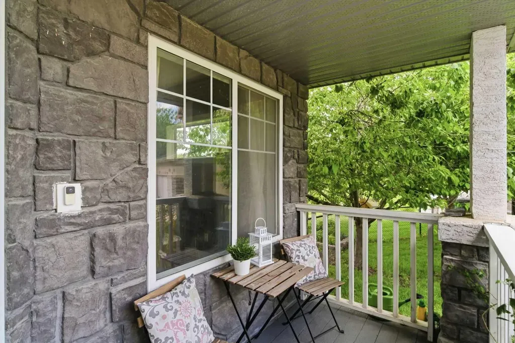 141 Panamount Green NW Calgary AB T3K 5R7