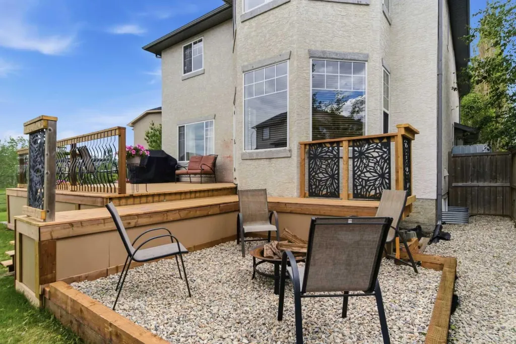 141 Panamount Green NW Calgary AB T3K 5R7