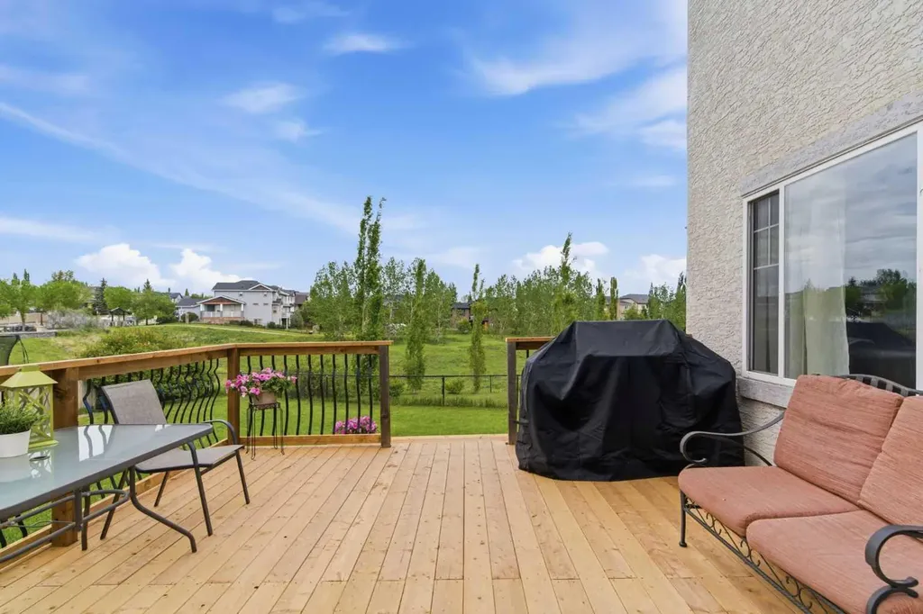 141 Panamount Green NW Calgary AB T3K 5R7