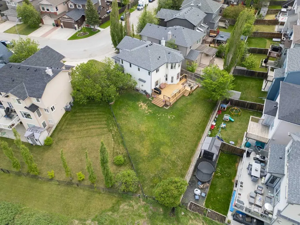141 Panamount Green NW Calgary AB T3K 5R7