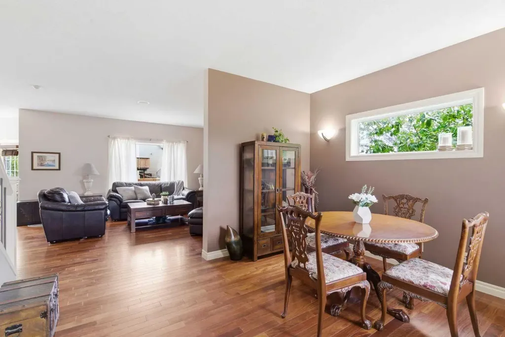141 Panamount Green NW Calgary AB T3K 5R7