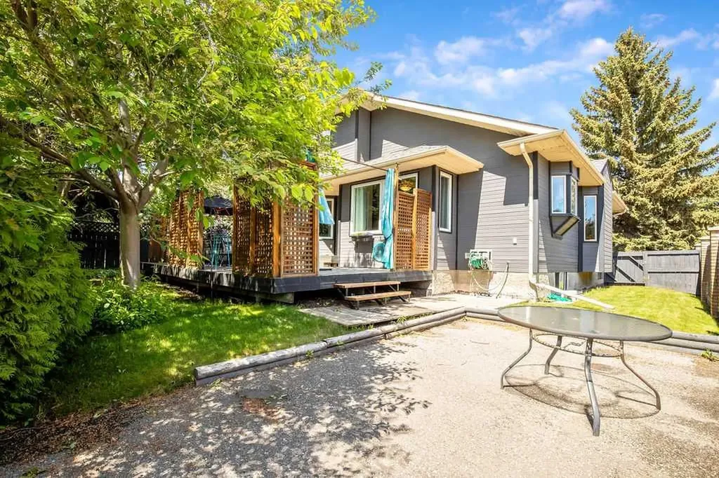 1399 Sunwood Road SE Calgary AB T2X 2L5