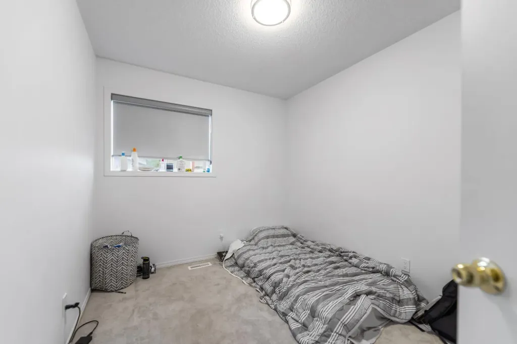 215 Carmel Close NE Calgary AB T1Y6Z4