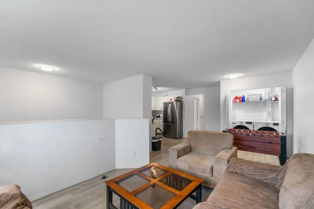 215 Carmel Close NE Calgary AB T1Y6Z4