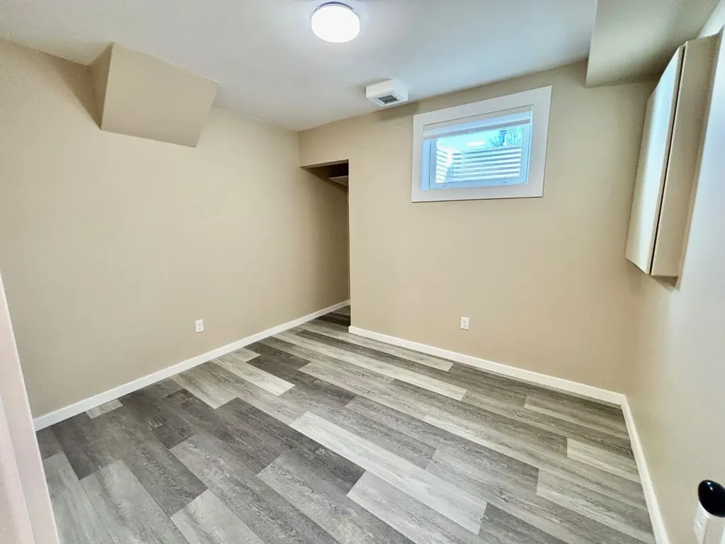 142 Meadow Drive Hinton AB T7V 1N7