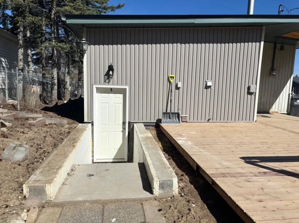 142 Meadow Drive Hinton AB T7V 1N7