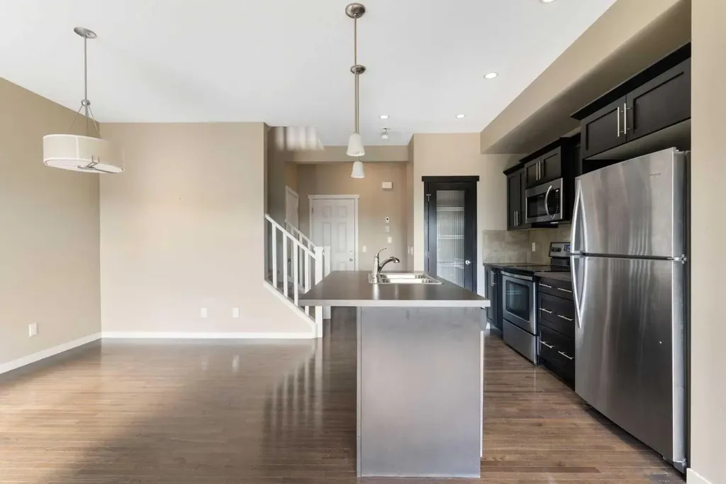 638 River Heights Crescent Cochrane AB T4C 0R9