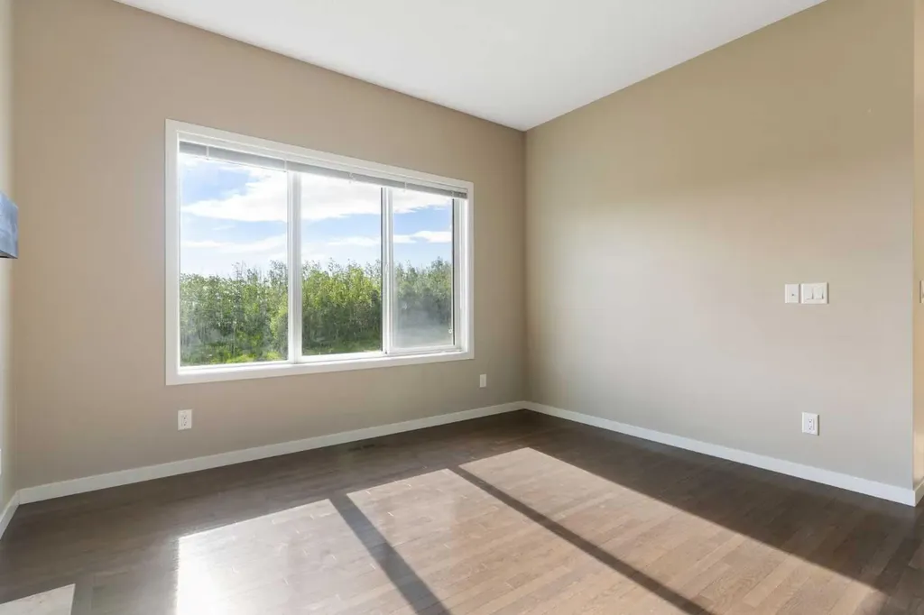 638 River Heights Crescent Cochrane AB T4C 0R9