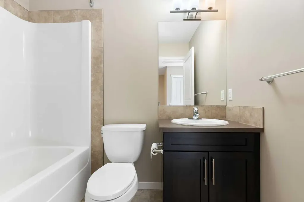 638 River Heights Crescent Cochrane AB T4C 0R9