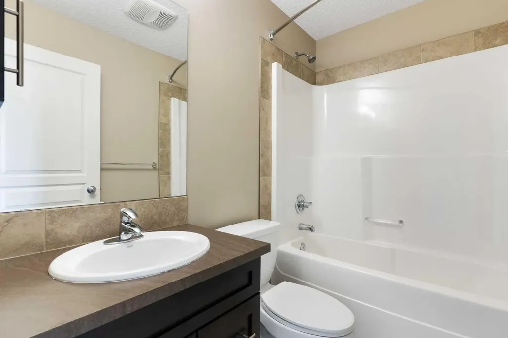 638 River Heights Crescent Cochrane AB T4C 0R9