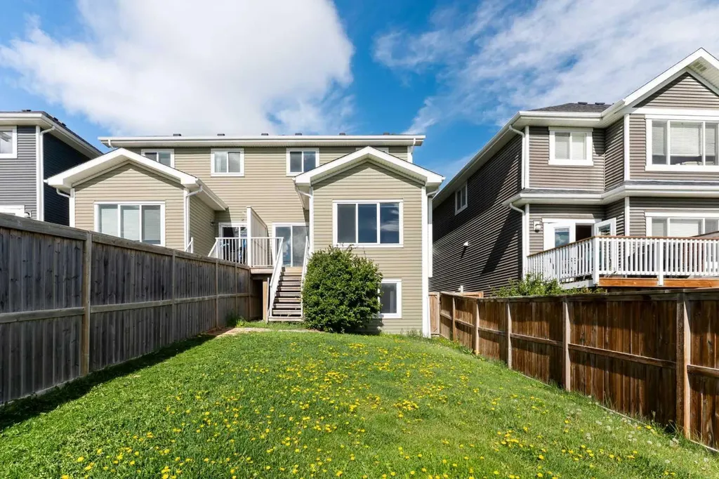 638 River Heights Crescent Cochrane AB T4C 0R9