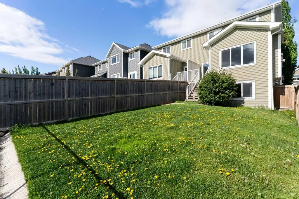 638 River Heights Crescent Cochrane AB T4C 0R9