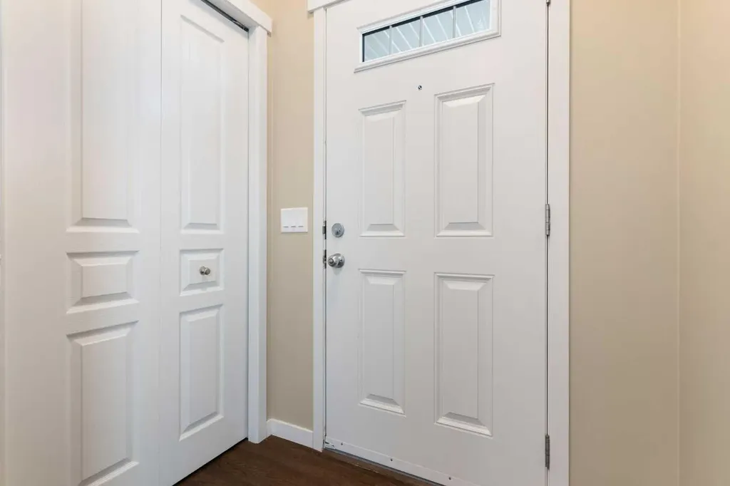 638 River Heights Crescent Cochrane AB T4C 0R9