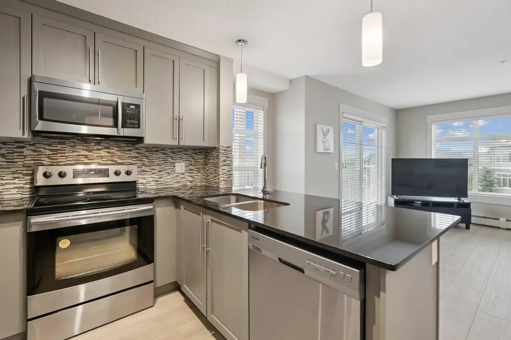 155 Skyview Ranch Way NE Calgary AB T3N 0L6