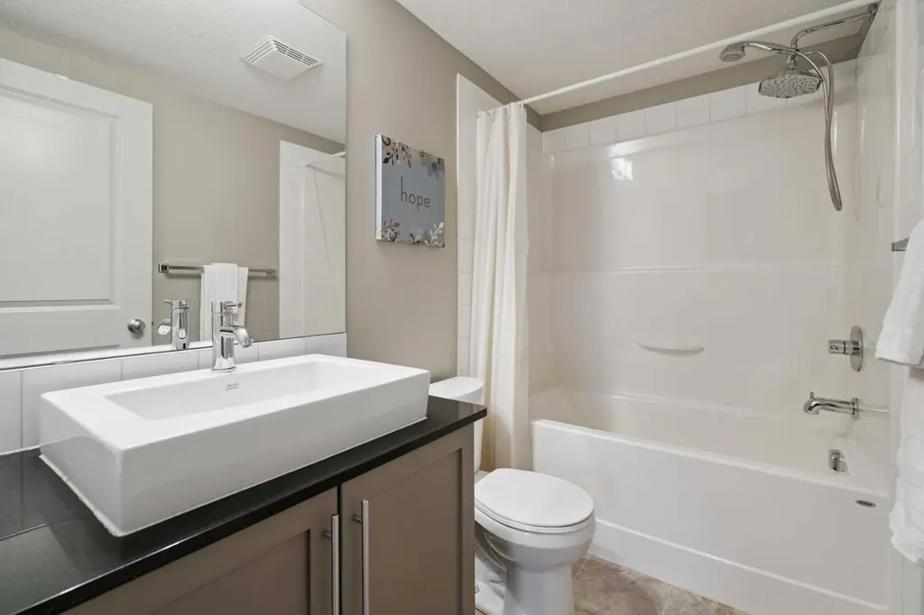 155 Skyview Ranch Way NE Calgary AB T3N 0L6