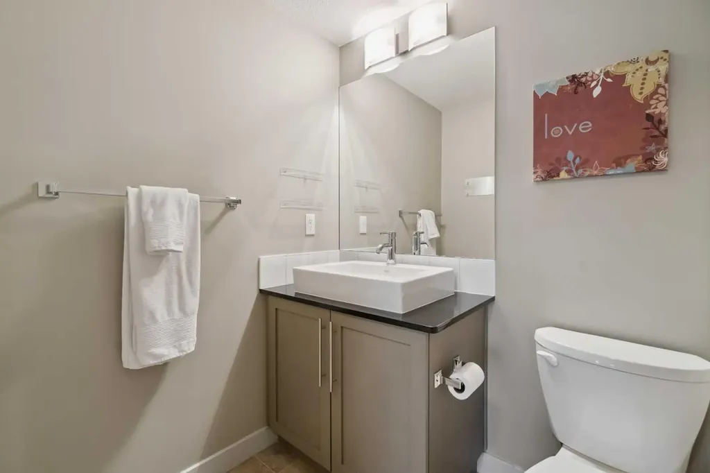 155 Skyview Ranch Way NE Calgary AB T3N 0L6