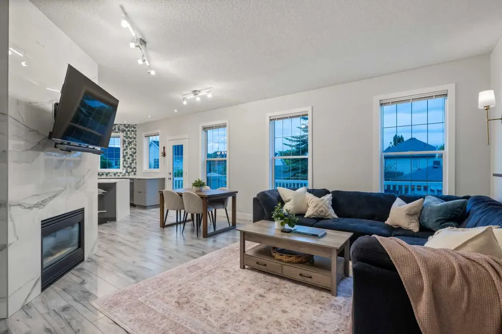 76 Inverness Square SE Calgary AB T2Z 2Z2