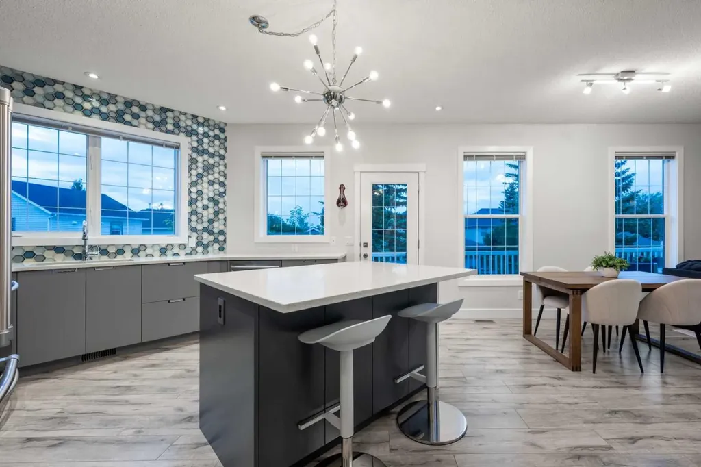 76 Inverness Square SE Calgary AB T2Z 2Z2