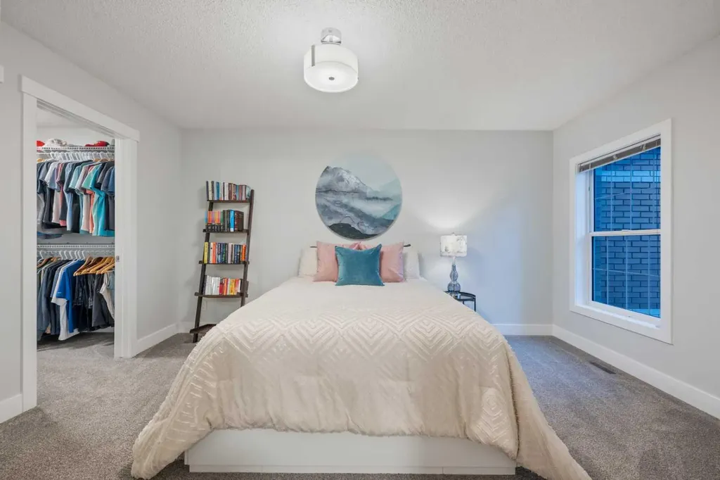 76 Inverness Square SE Calgary AB T2Z 2Z2