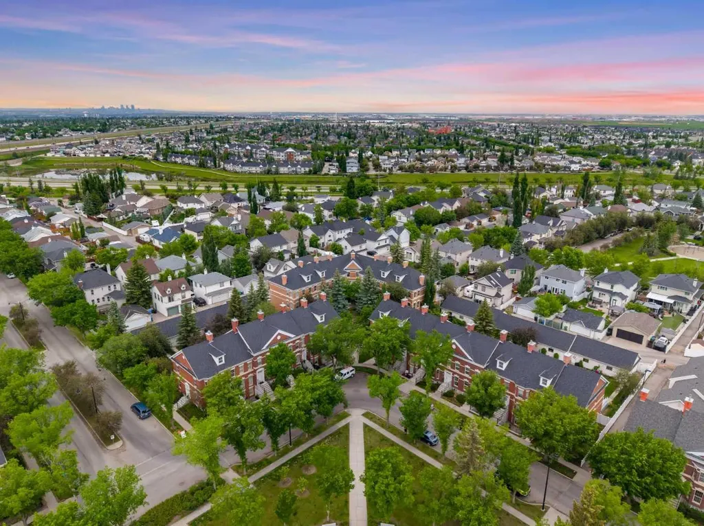 76 Inverness Square SE Calgary AB T2Z 2Z2