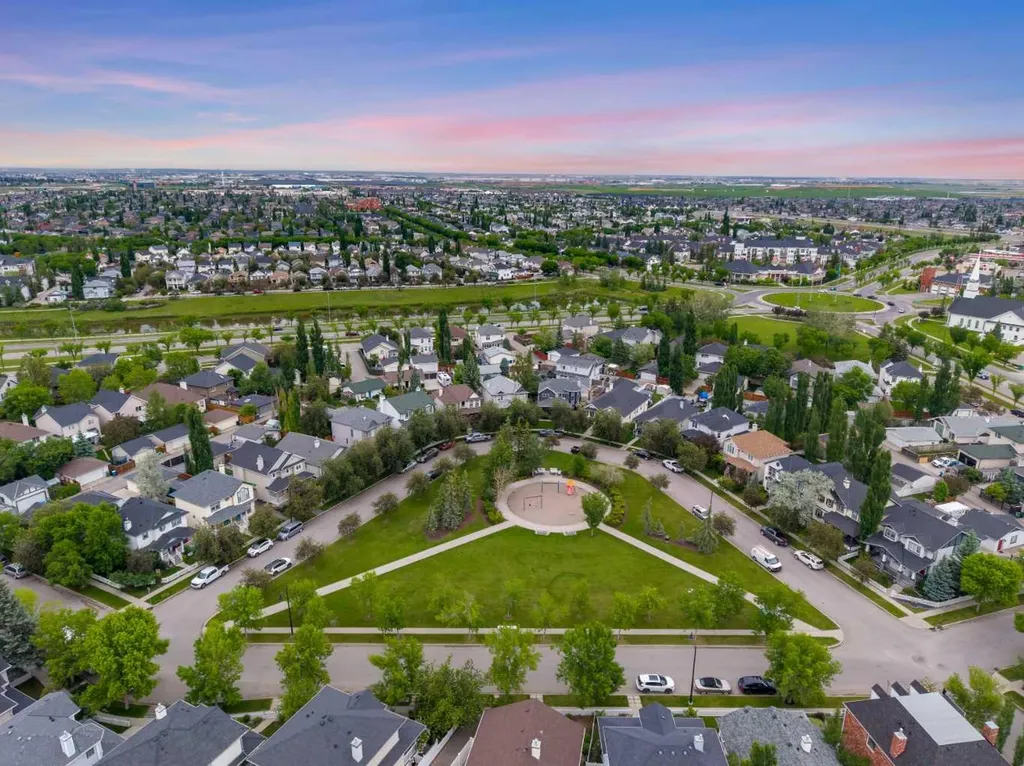 76 Inverness Square SE Calgary AB T2Z 2Z2