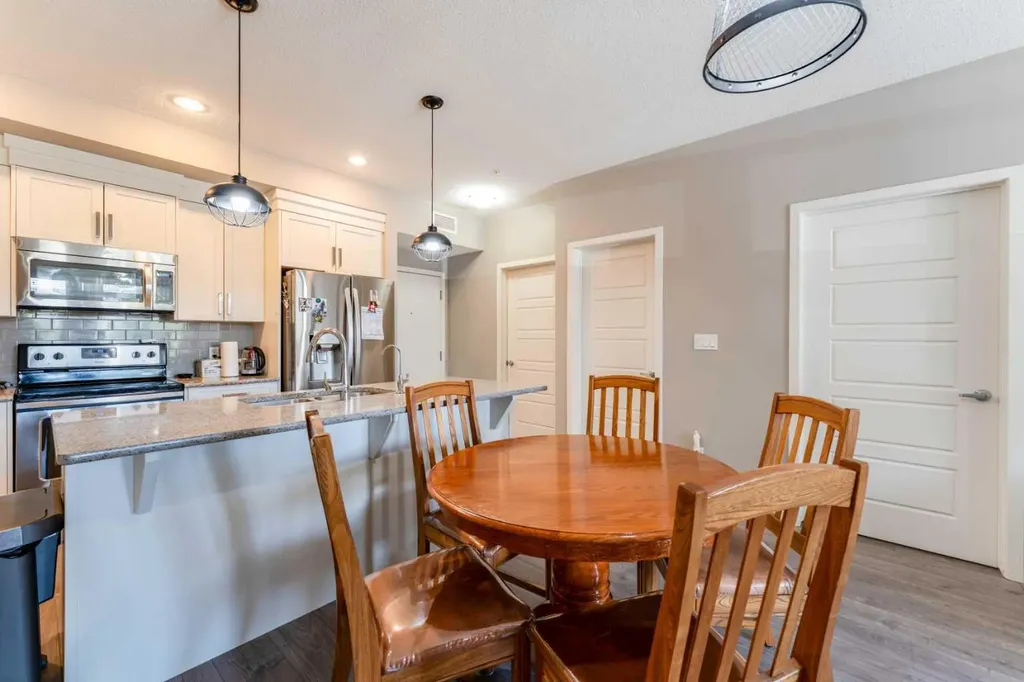 6703 New Brighton Avenue SE Calgary AB T2Z 5C8