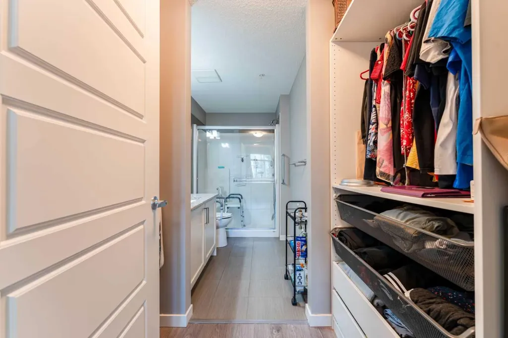 6703 New Brighton Avenue SE Calgary AB T2Z 5C8
