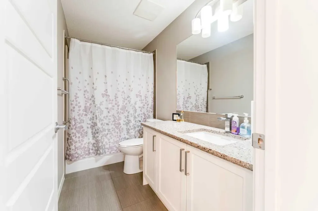 6703 New Brighton Avenue SE Calgary AB T2Z 5C8