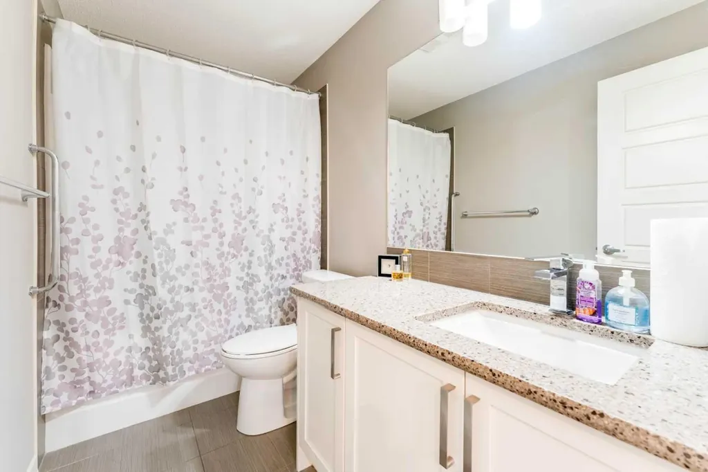 6703 New Brighton Avenue SE Calgary AB T2Z 5C8