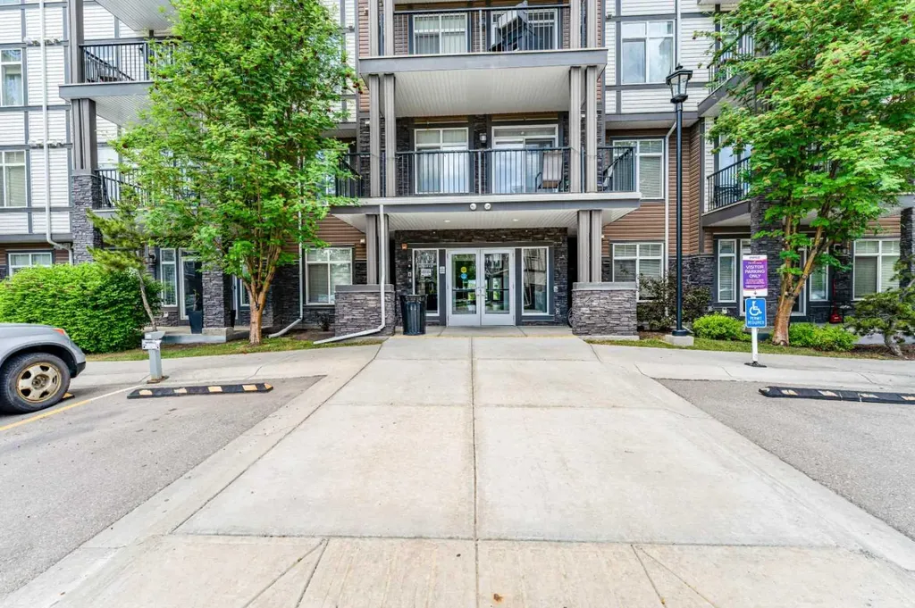 6703 New Brighton Avenue SE Calgary AB T2Z 5C8