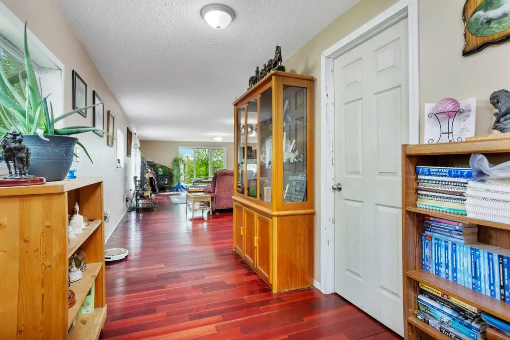 35005 Range Road 15 Rural Red Deer County AB T4G 0J4