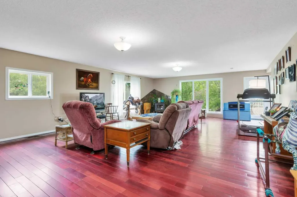 35005 Range Road 15 Rural Red Deer County AB T4G 0J4