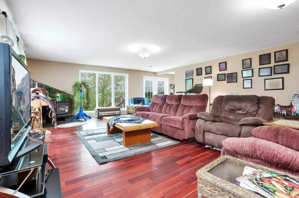 35005 Range Road 15 Rural Red Deer County AB T4G 0J4