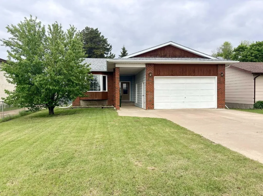 5916 50 Avenue Vermilion AB T9X 1V8