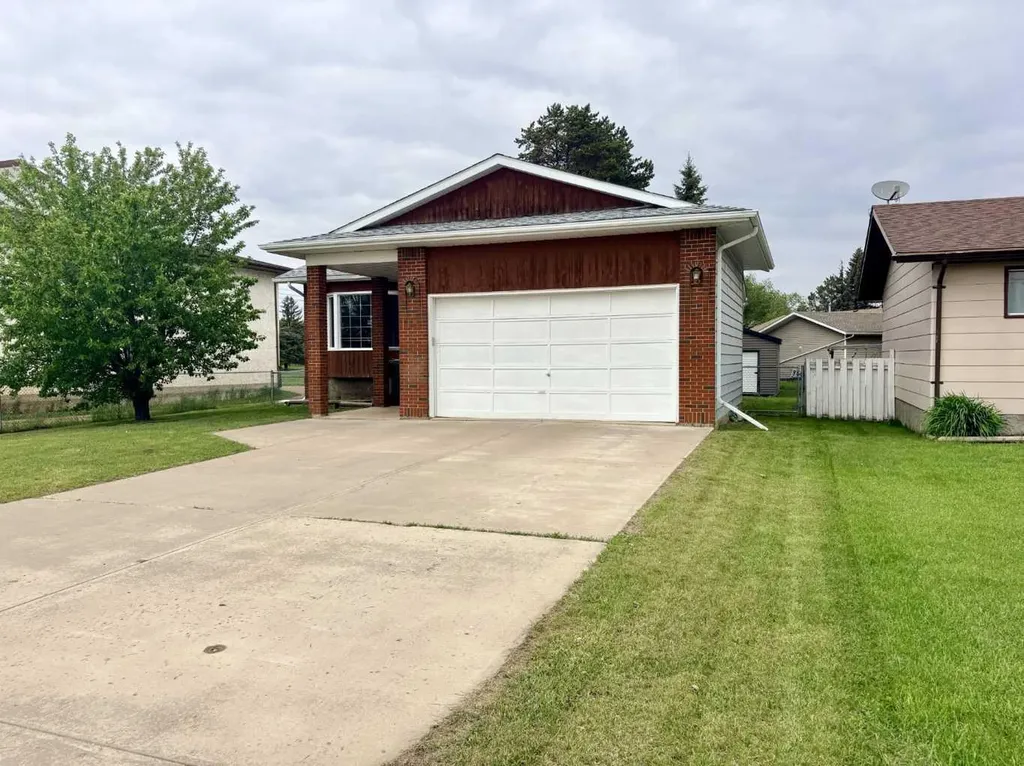 5916 50 Avenue Vermilion AB T9X 1V8