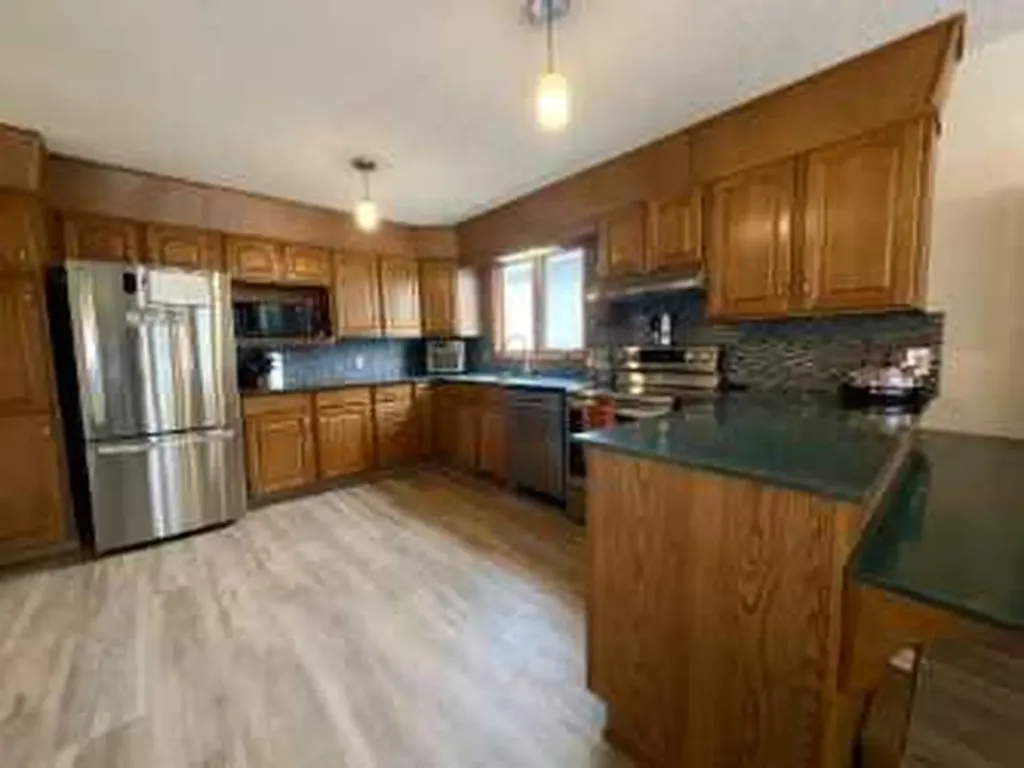 5916 50 Avenue Vermilion AB T9X 1V8