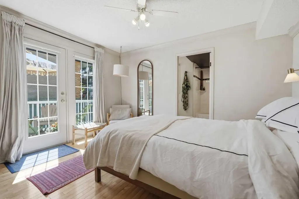 3031 23 Avenue SW Calgary AB T3E 0J3