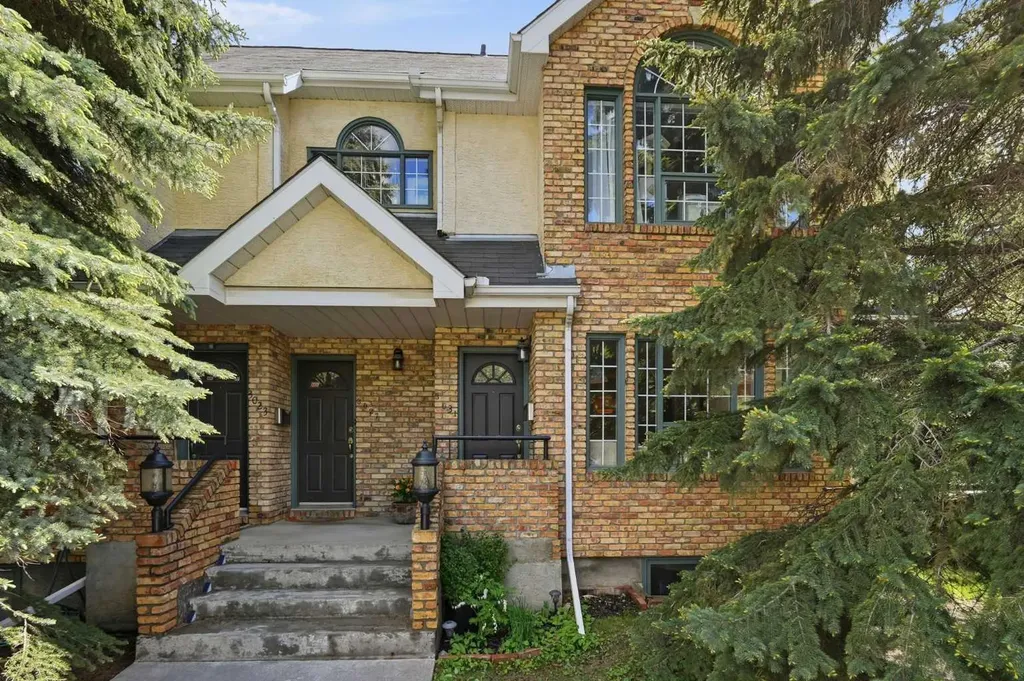 3031 23 Avenue SW Calgary AB T3E 0J3