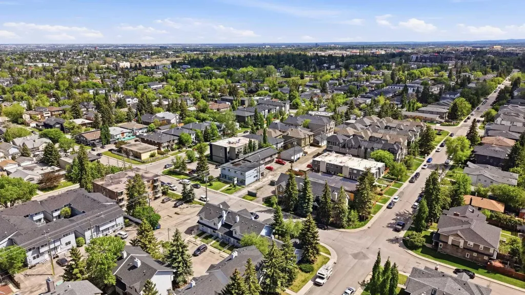 3031 23 Avenue SW Calgary AB T3E 0J3