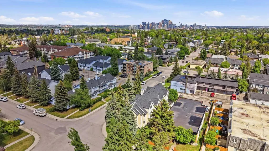3031 23 Avenue SW Calgary AB T3E 0J3