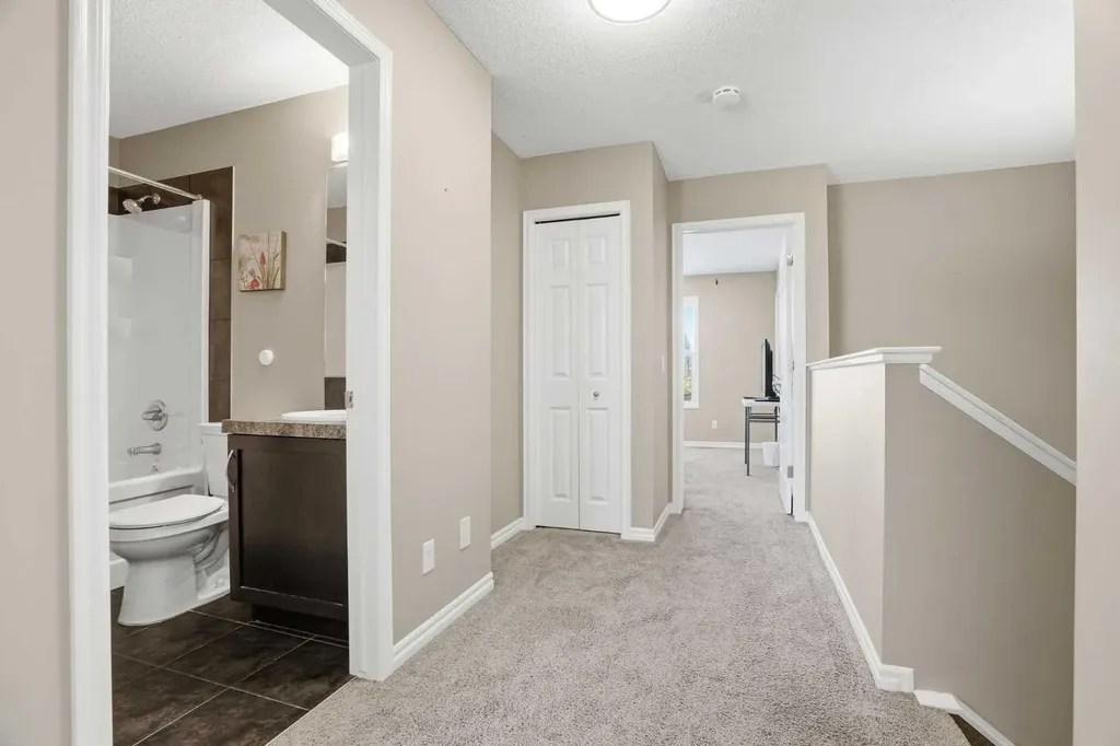 267 Skyview Springs Gardens NE Calgary AB T3N 0B6