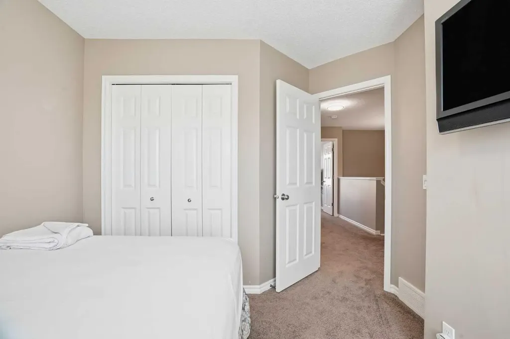 267 Skyview Springs Gardens NE Calgary AB T3N 0B6