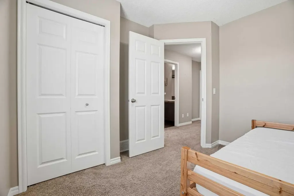 267 Skyview Springs Gardens NE Calgary AB T3N 0B6