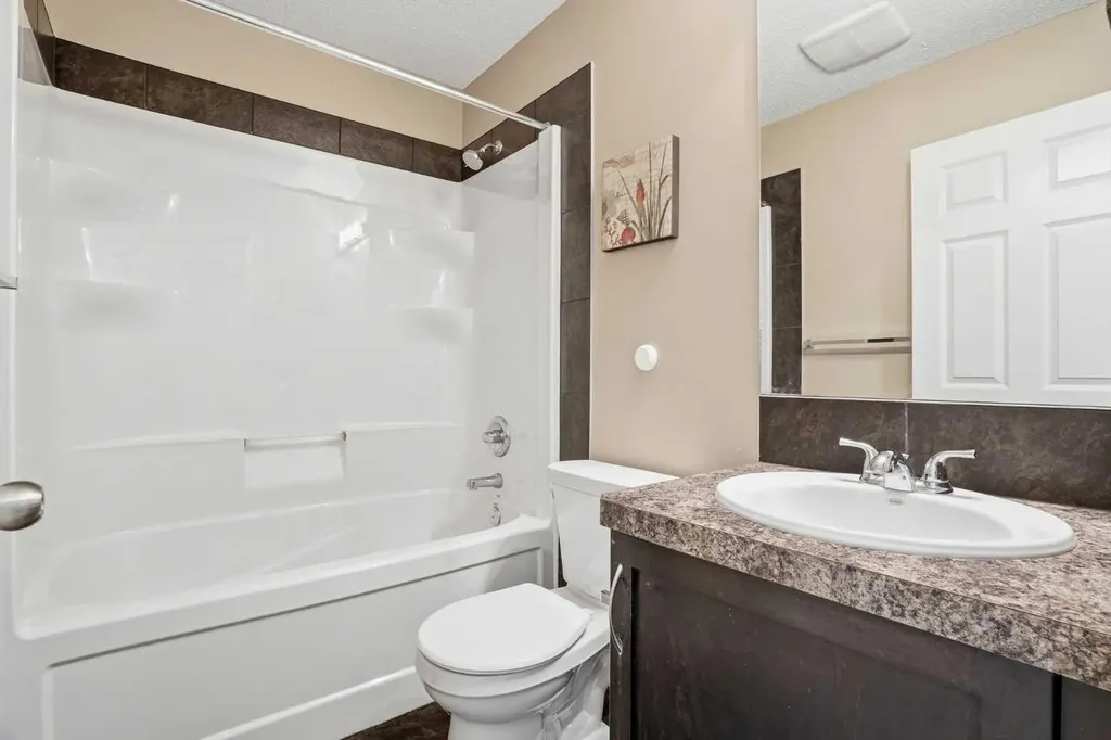 267 Skyview Springs Gardens NE Calgary AB T3N 0B6