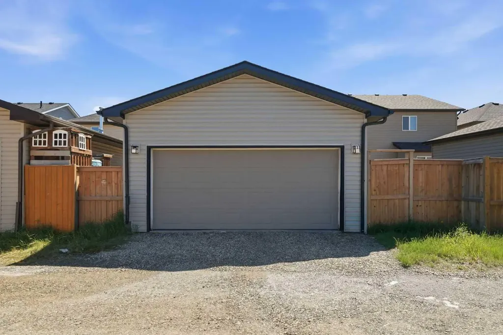 267 Skyview Springs Gardens NE Calgary AB T3N 0B6