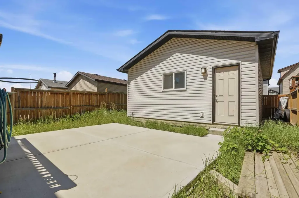 267 Skyview Springs Gardens NE Calgary AB T3N 0B6
